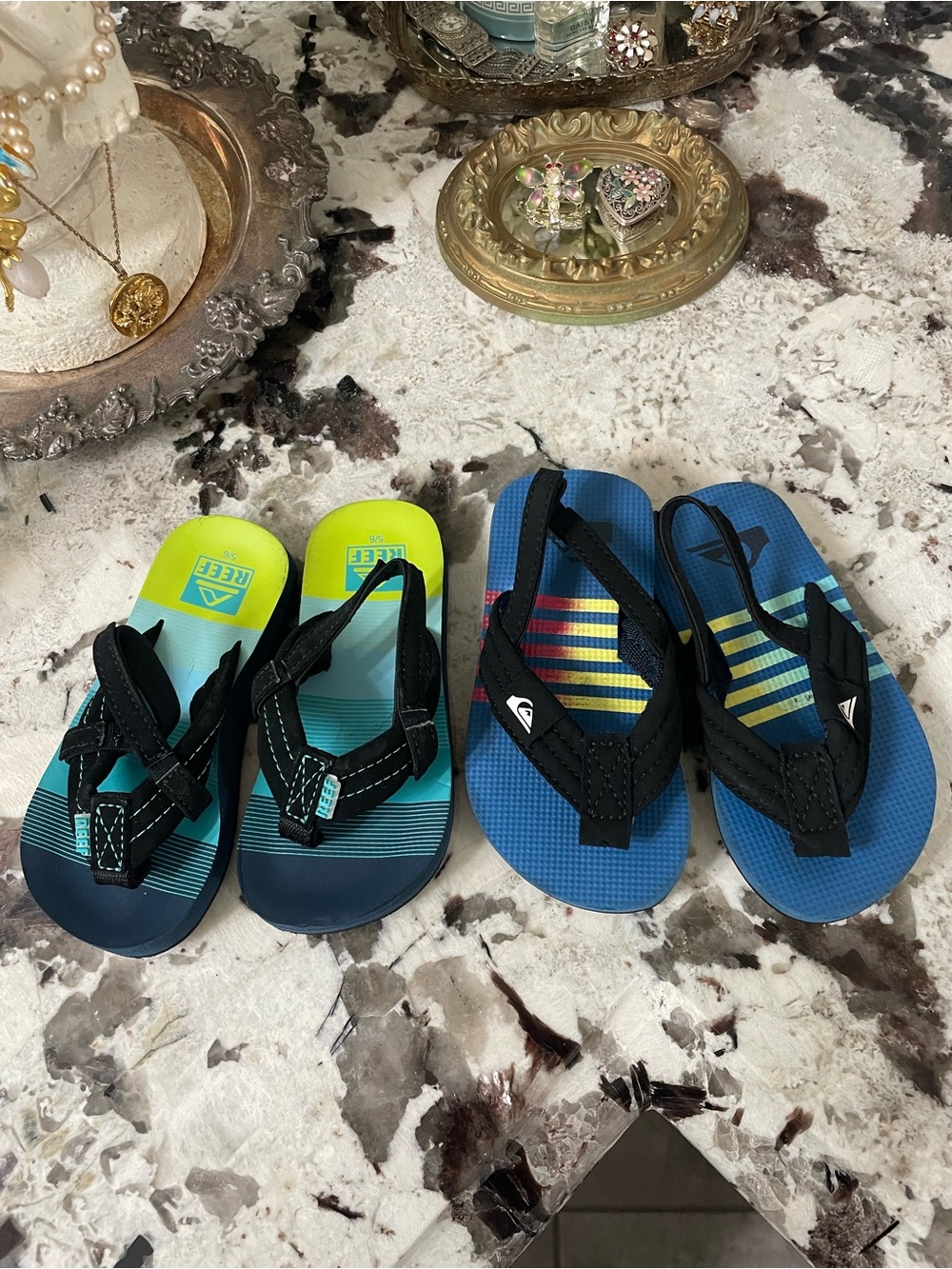 Quiksilver & Reef Kids Blue and Teal Stripes Flip Flops - Set of Two Size 5/6